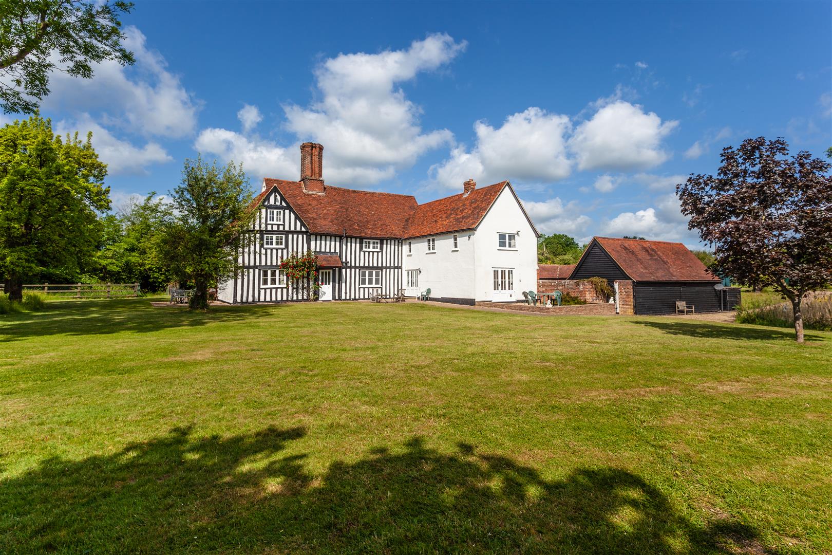 Pledgdon Green, Stortford Prestige & Village